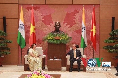 National Assembly Chairman receives Speaker of India’s Lower House - ảnh 1
